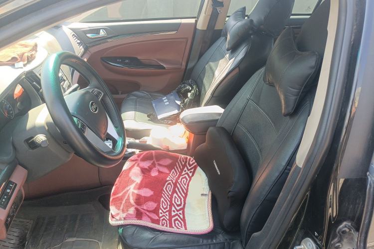 Used BYD Surui 2015 1.5L Automatic Comfort Edition
