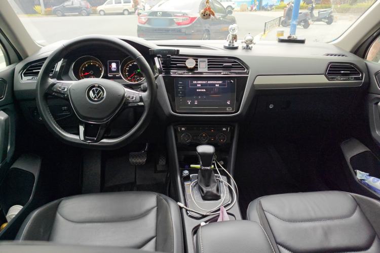 Used Volkswagen Tiguan L 2021 330TSI Automatic Two-Wheel Drive Smart Edition
