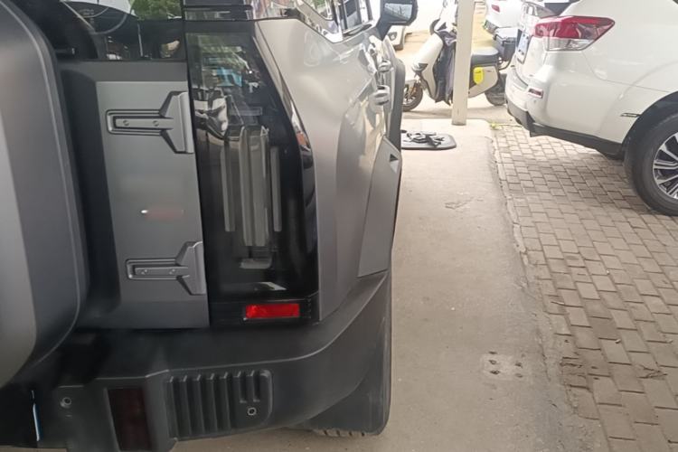 Used JETOUR Traveler 2023 2.0T All-Wheel-Drive CrossPRO Exterior 3