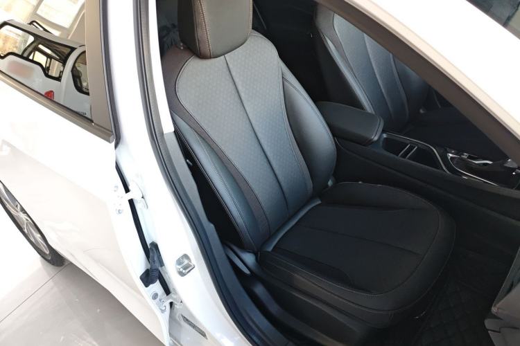Used Buick Verano 2023 Pro Enjoyment Edition Right Front Seat