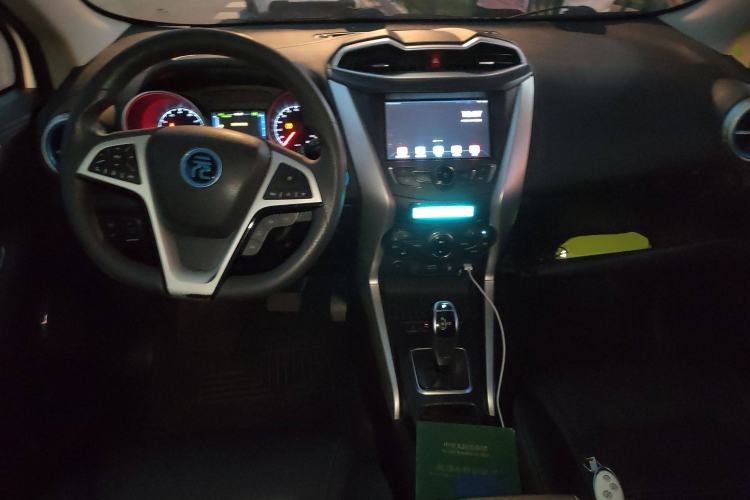 Used BYD Yuan New Energy 2018 EV360 Smart Connect Cool Edition Center Console