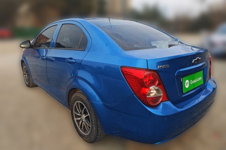 Used Chevrolet Aveo Sonic 2011 Sedan 1.4L MT SL