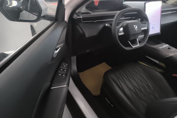 Used CHANGAN Eado PHEV 2025 Smart New Blue Whale 145KM Battleship Edition