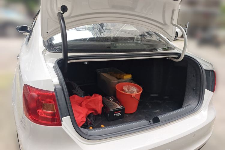 Used Volkswagen Sagitar 2012 1.4TSI Automatic Luxury Edition Trunk