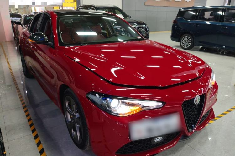 Used Alfa Romeo Giulia 2019 2.0T 280HP Luxury Edition