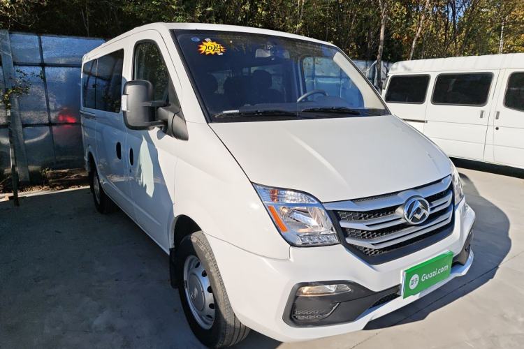 Used SAIC MAXUS Xintu V80 2023 2.0T Manual Classic Aoyuntong Short Wheelbase Ultra-Low Roof 5/6-Seater Front Right 45 Deg