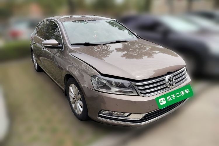 Used Volkswagen Magotan 2015 1.8TSI Advanced Model Front Right 45 Deg