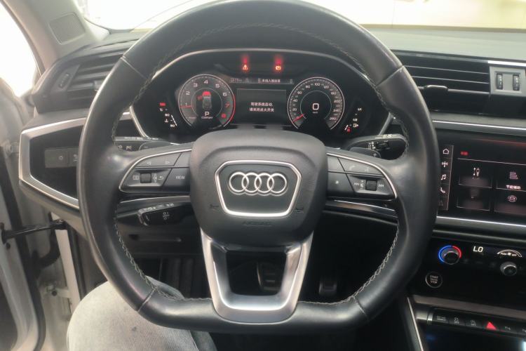 Used Audi Q3 2022 40 TFSI Fashion Dynamic Model