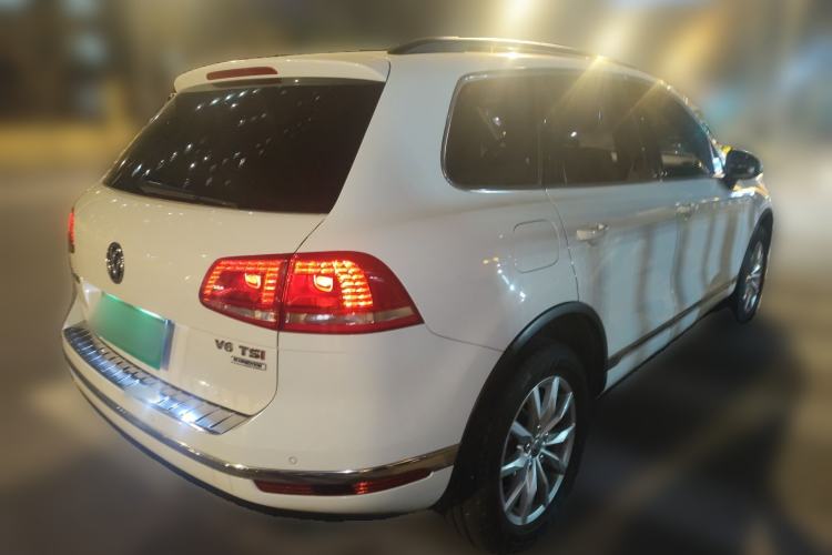 Used Volkswagen Touareg 2016 3.0 TSI Ignis Edition Rear Right 45 Deg