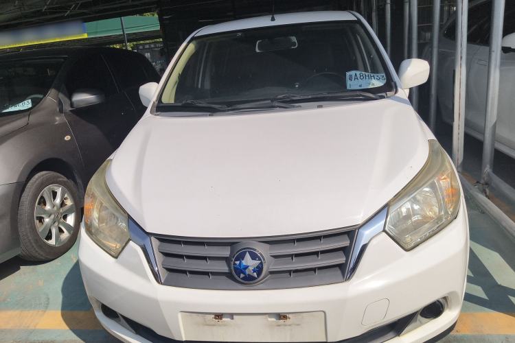 Used Venucia R50 2013 1.6L Automatic Fashion Edition