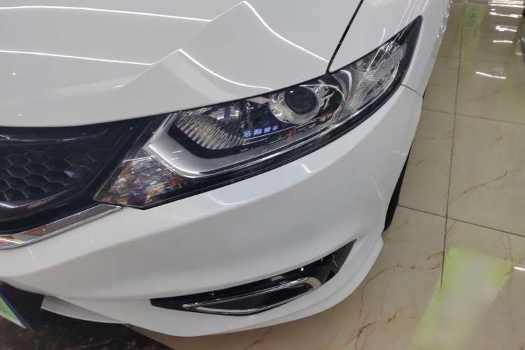 Used Honda Jade 2014 1.8L CVT Luxury Edition 5 seats