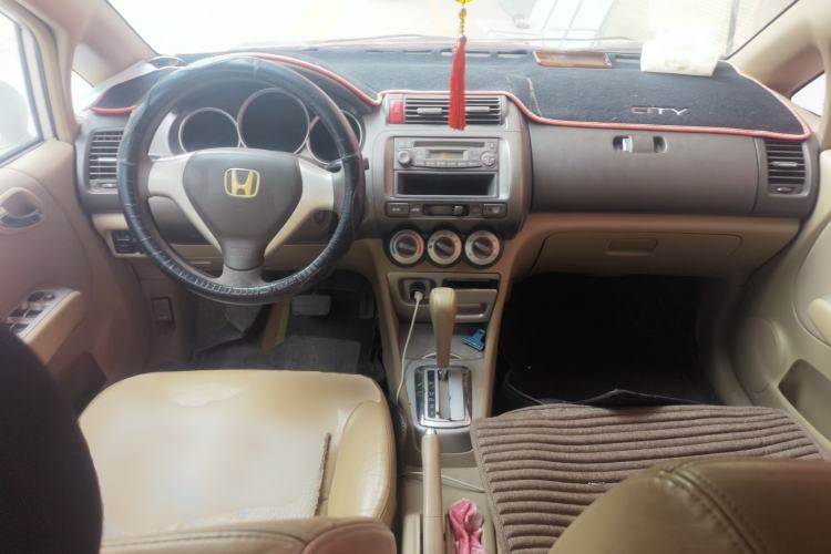 Used Honda City 2007 1.5L automatic comfort version Center Console