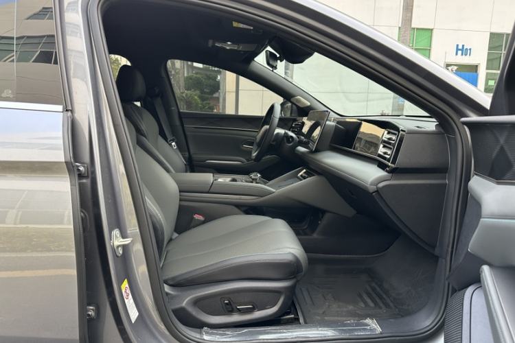 Used BYD Qin L 2024 DM-i 120KM Beyond Model
