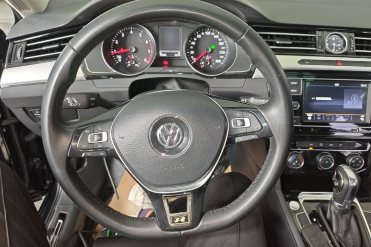 Used Volkswagen Magotan 2018 330TSI DSG Advanced Model