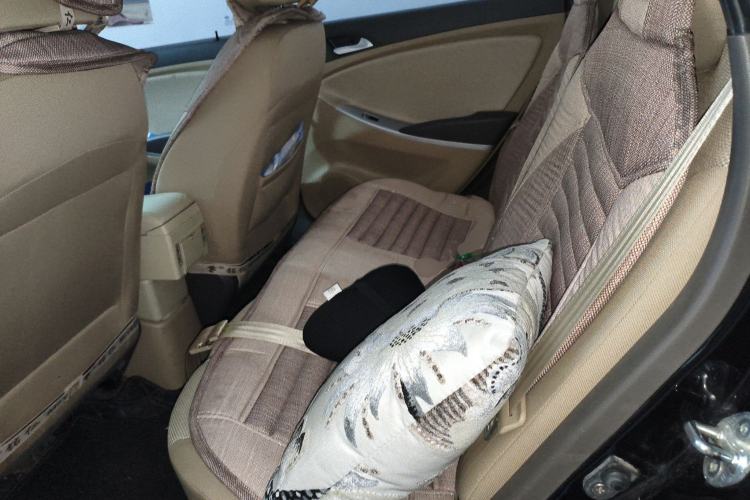 Used Hyundai Verna (older generation) 2010 Sedan 1.4L Manual Comfort GS