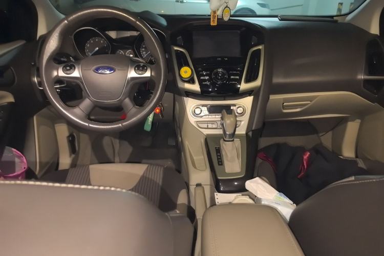 Used Ford Focus 2012 Hatchback 1.6L Automatic Fashion Edition
