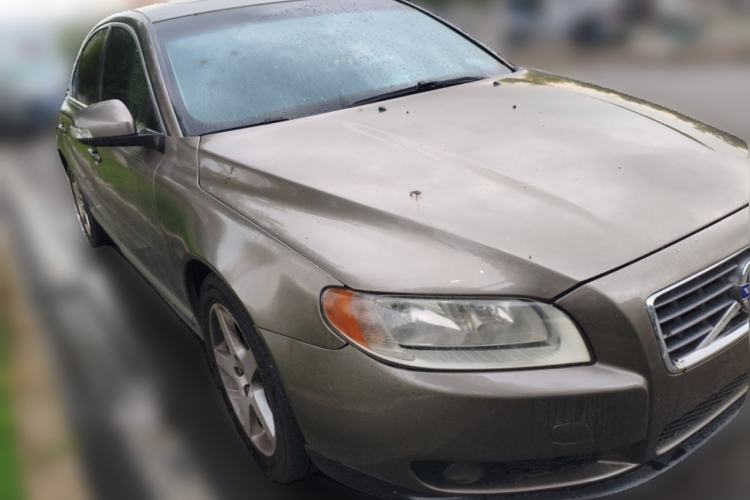 Used Volvo S80L 2009 2.5T Zhiya Edition Front Right 45 Deg