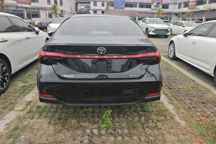 Used Toyota Avalon 2024 Dual-Motor 2.0L Luxury Edition
