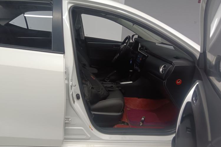 Used Toyota Levin 2017 Revised 185T CVT Elite Edition China V Standard Right Front Seat