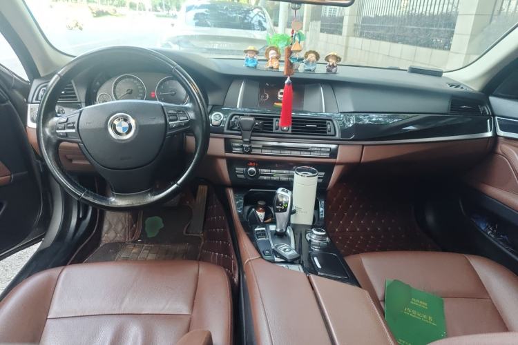 Used BMW 5 Series 2014 520Li Elegant Model
