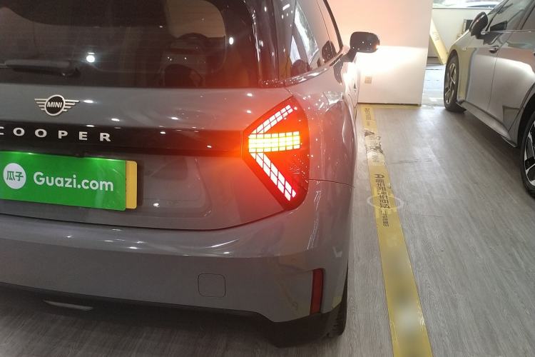 Used MINI Electric MINI COOPER 2024 452km COOPER SE Artist