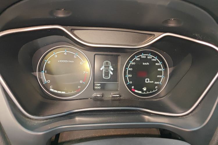 Used Geely Auto Vision X6 2016 1.8L Manual Luxury Model
