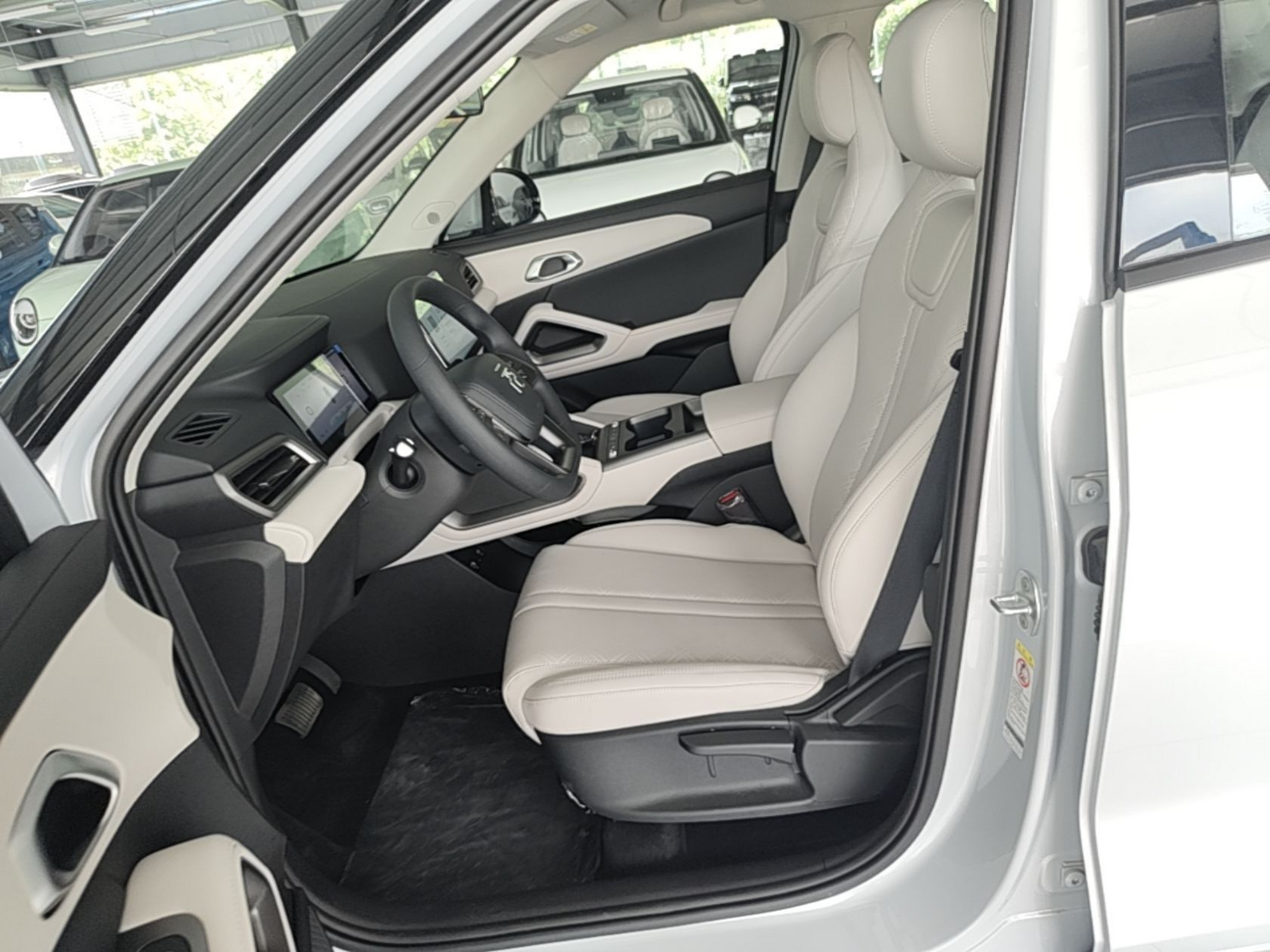 Vordere Reihe im Auto