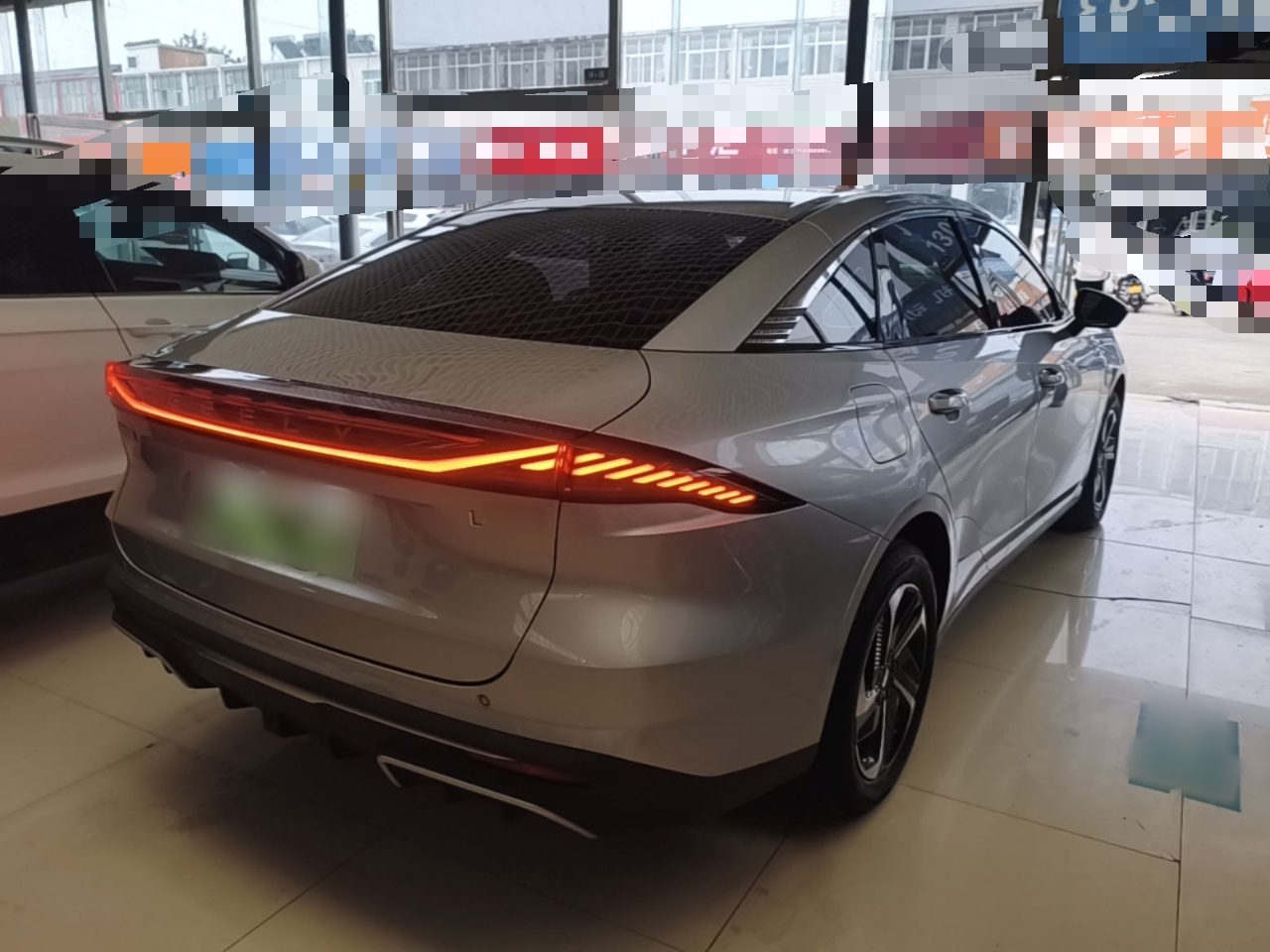 Geely Galaxy L6 2025 EM-i 140km Starship Edition — снимка 6