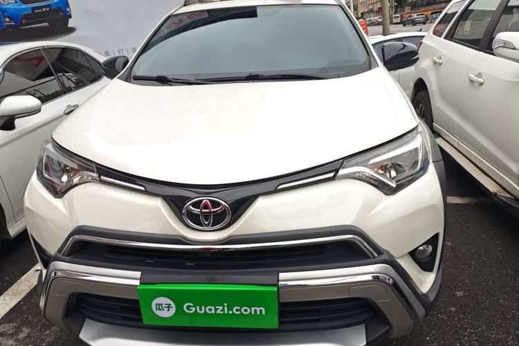 Used Toyota RAV4 2019 2.0L CVT Two-Wheel Drive Fashion X Limited Edition China VI Standard