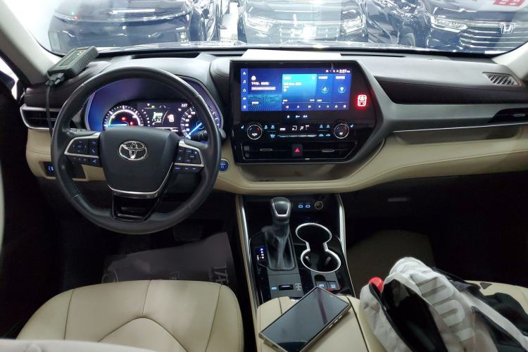 Used Toyota Highlander 2022 Dual-Engine 2.5L Four-Wheel Drive Prestige Version 7 Seats
