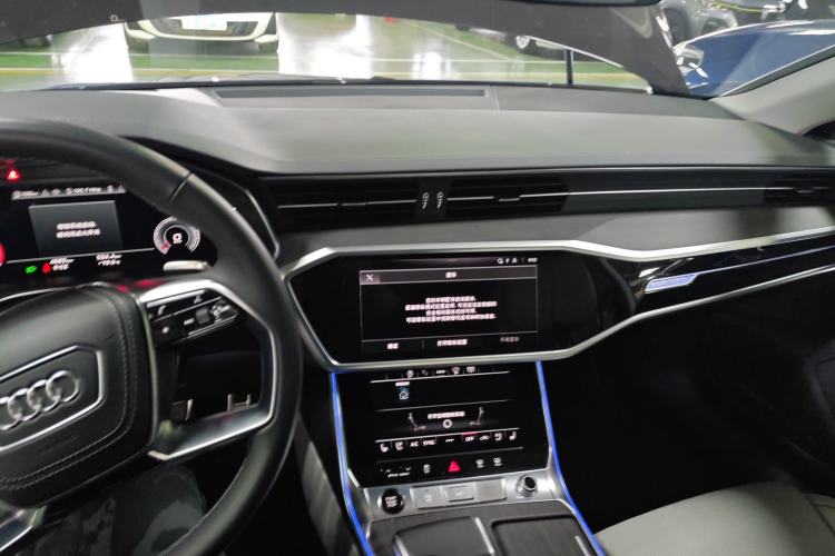 Used Audi A7L 2024 55TFSI quattro S-line Boundary Edition Flow Crystal Package Center Console