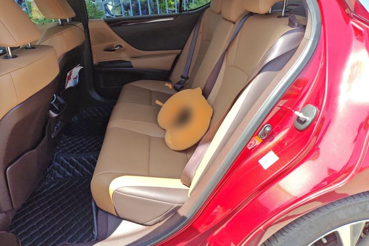 Used Lexus ES 2018 200 Luxury Edition China V Standard Left Rear Seat