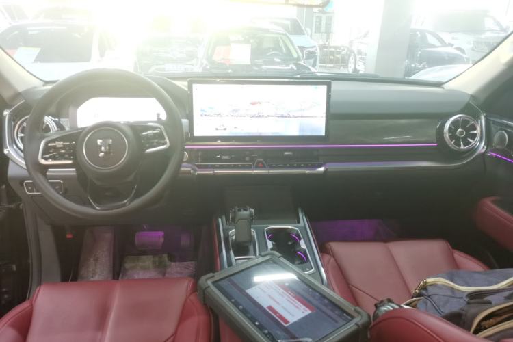 Used Tank 400 New Energy 2024 Hi4-T Off-Road Edition Center Console