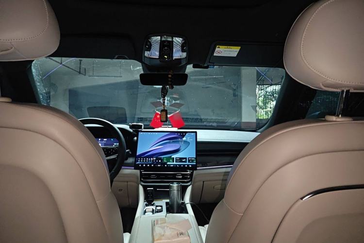 Used Lynk & Co 09 EM-P 2024 2.0TD EM-P Four-Wheel Drive ULTRA Six-Seater
