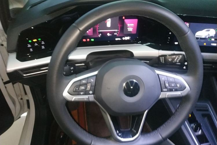 Used Volkswagen Golf 2023 Facelift 280TSI DSG Pro
