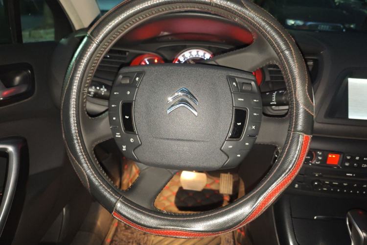 Used Citroen C5 2014 1.6T Automatic Luxury Model Steering Wheel