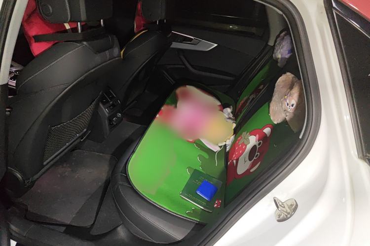 Used Audi A4L 2022 40 TFSI Luxury Dynamic Model