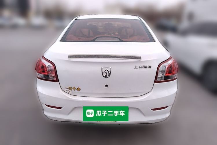 Used Baojun 630 2011 1.5L manual standard version