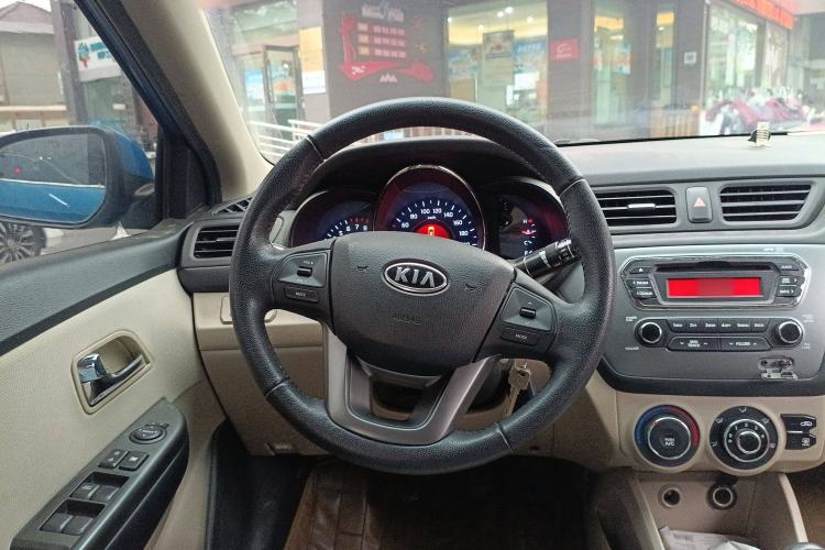 Used Kia K2 2011 Sedan 1.4L MT TOP