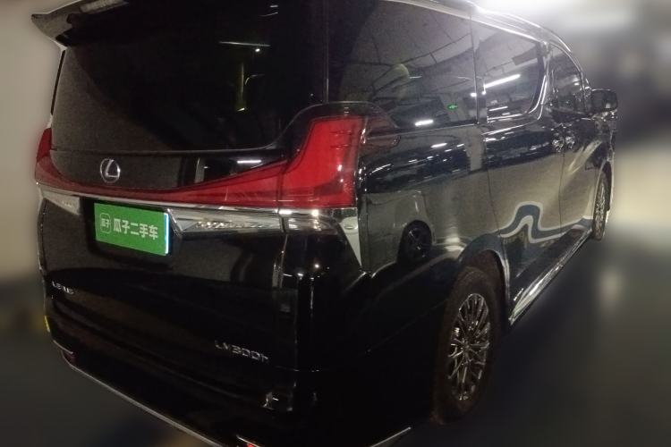 Used Lexus LM 2020 300h Seven-Seat Elegant Edition
