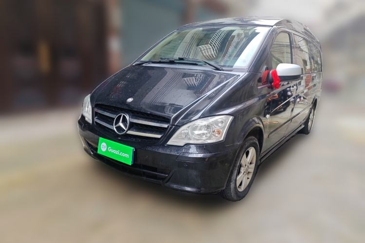 Used Mercedes-Benz Vito 2011 2.5L 7-seater executive version