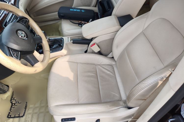 Used Skoda Superb 2013 1.8TSI Automatic Yashi Edition Left Front Seat