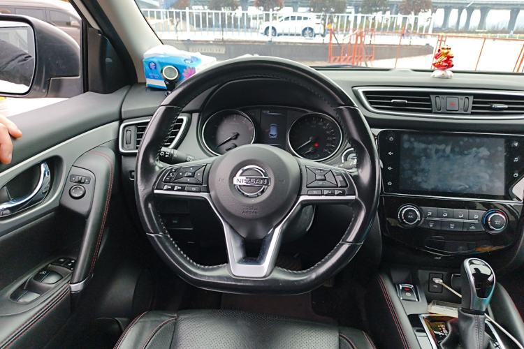 Used Nissan Qashqai 2021 2.0L CVT Luxury Edition Steering Wheel
