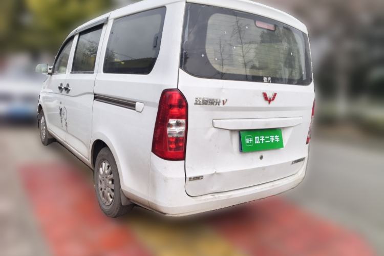 Used Wuling Rongguang V 2015 1.2L Standard Version

