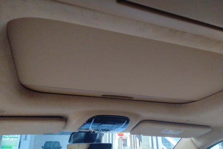 Used VOYAH Dream 2025 PHEV Four-Wheel-Drive Flagship Kunpeng Edition Headliner