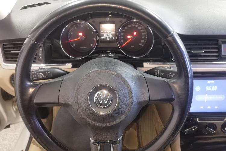 Used Volkswagen Bora 2014 1.6L Manual Comfort Model Steering Wheel