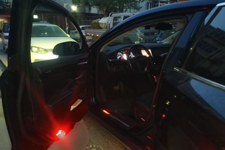 Used Geely Auto Emgrand GT 2015 1.8T Luxury Model
