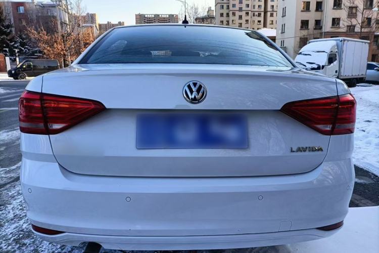 Used Volkswagen Lavida 2018 Classic 1.5L Manual Fashion Edition China VI Standard