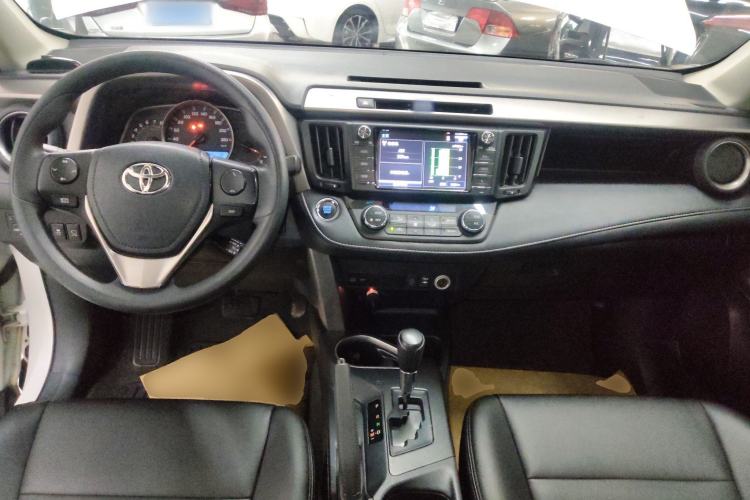 Used Toyota RAV4 2016 2.0L CVT Two-Wheel Drive Fashion Edition China V Standard