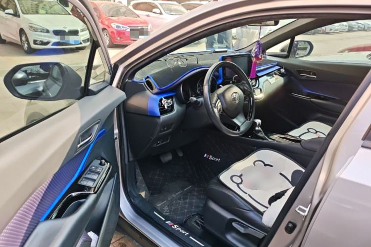 Used Toyota IZOA 2018 2.0L Yichi Version China VI Standard